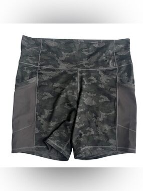 Fabletics On-The-Go PowerHold High-Waisted Biker Shorts Women’s 1X Charcoal Camo